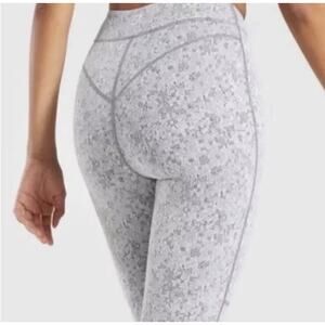 Gymshark Women's Leggings Small Gray Heather Yoga Compression Gym Pants